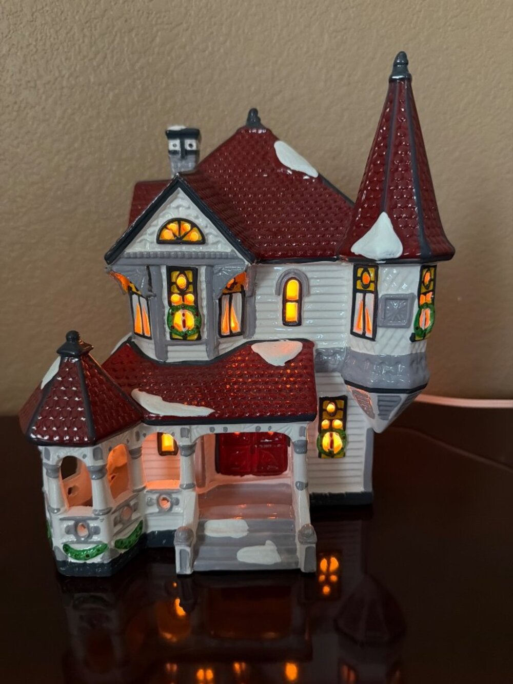 1990 Dept 56 Queen Anne Victorian Original Snow Village Lighted House #51578